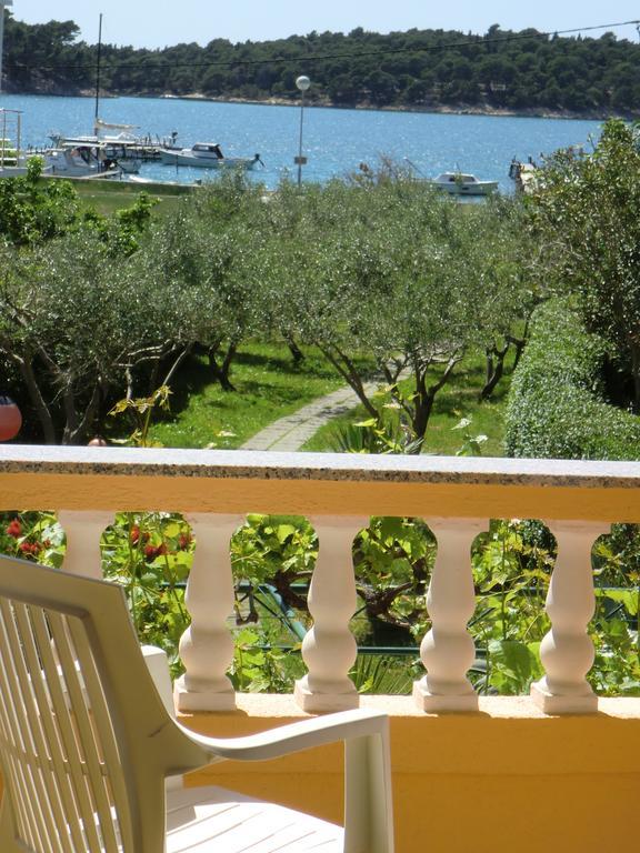 Guest House Sandra Rab Town Exterior photo