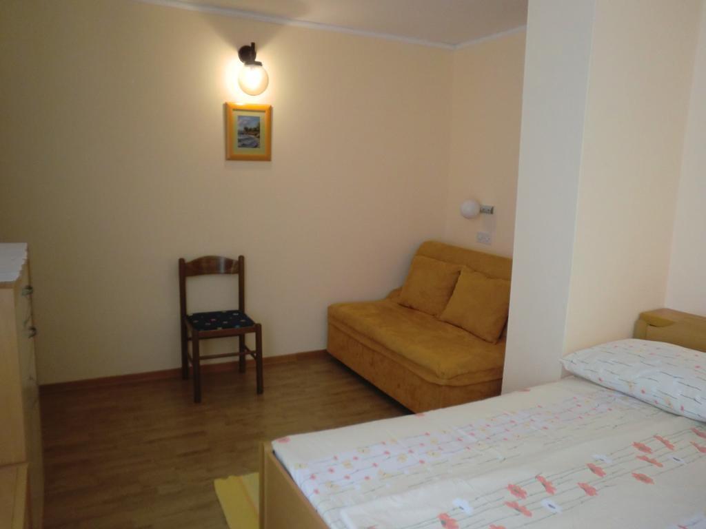 Guest House Sandra Rab Town Room photo